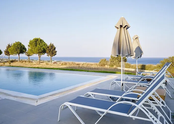 Luxury Trapezia Villa *