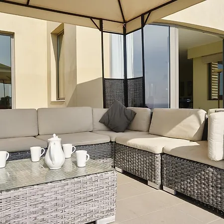 Luxury Trapezia *